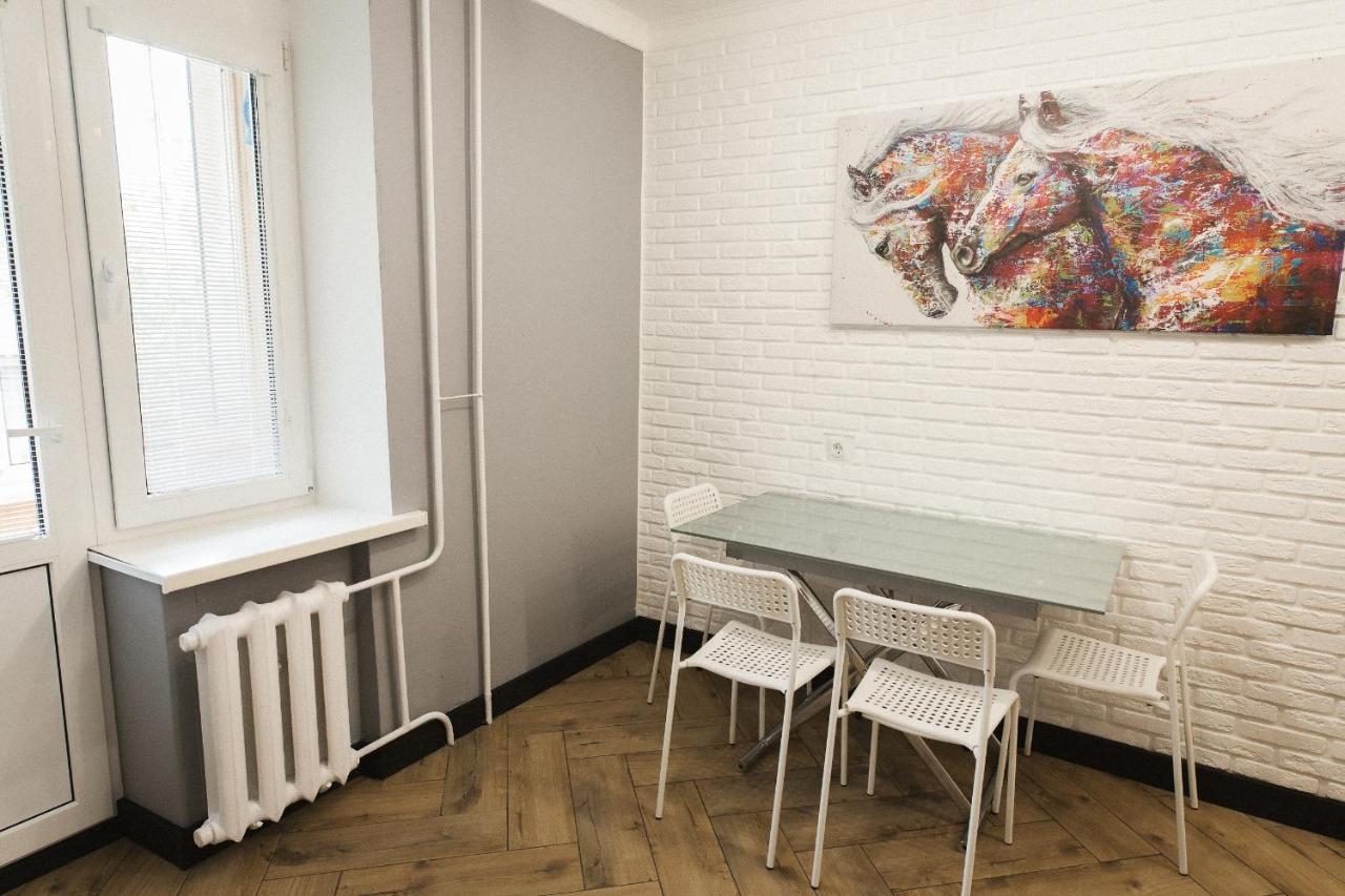 Loft-Style Apartment Izmaïl Esterno foto